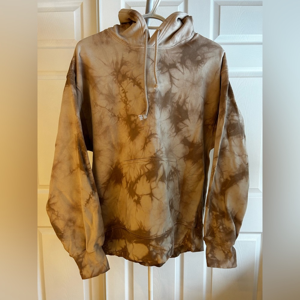TNA | tiedye hoodie euc